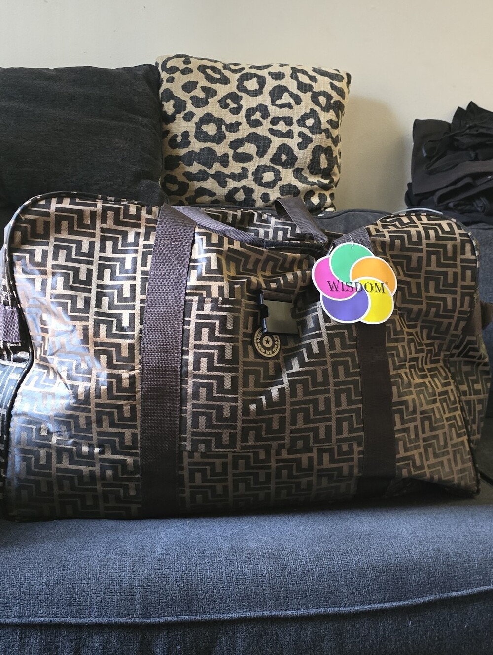 Given Double Duffle Coffee Tribal Cushion XXL Duffel Bag Shoulder Strap Lugger
